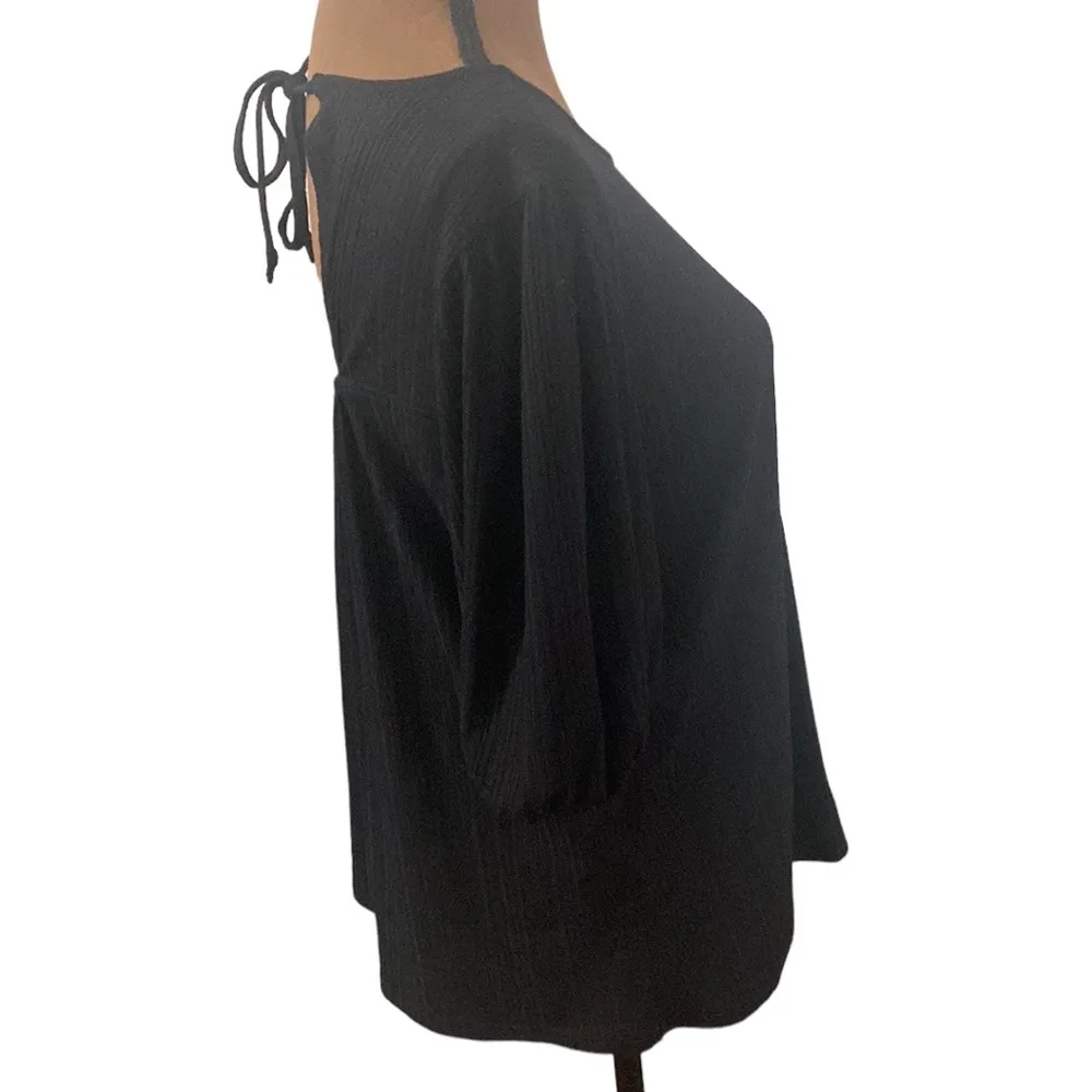 W5 textured ribbed open back cutout puff sleeve blouse size XL - Image 4