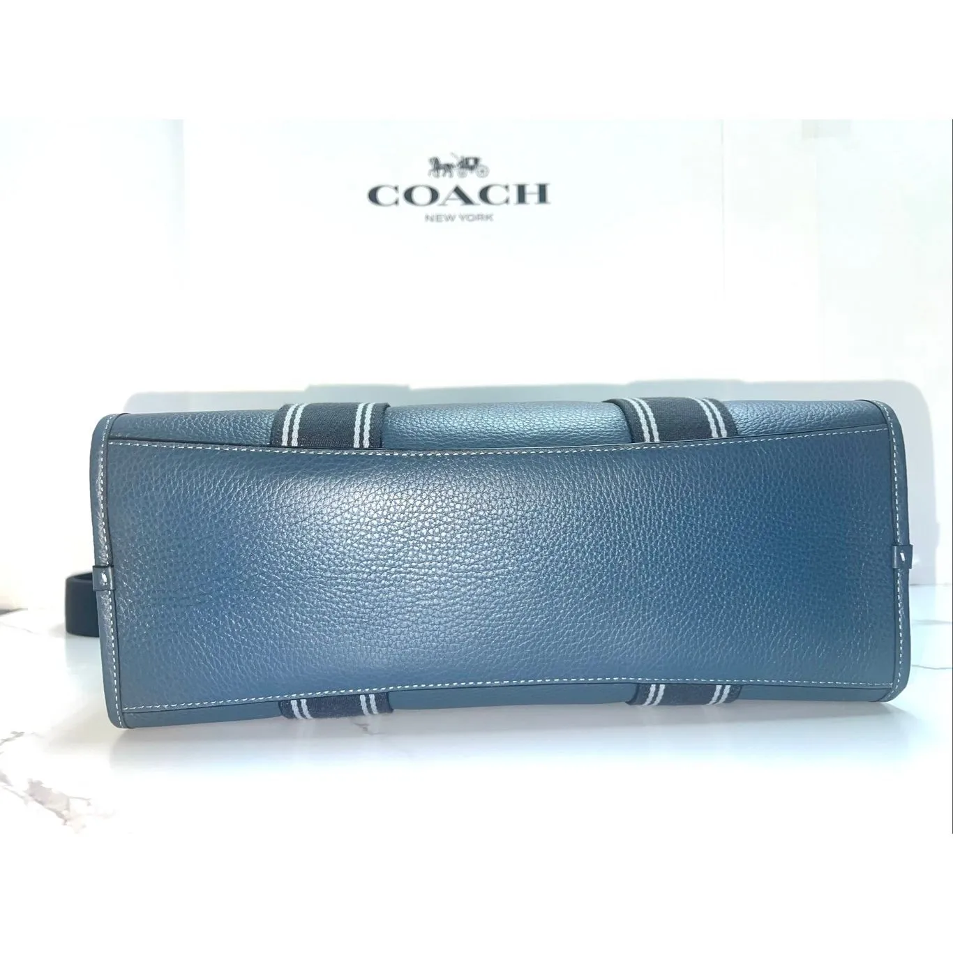 🔥🎁NWT! Coach Smith Tote Handbag Pebble Leather Denim Blue CBM10 Msrp:$428.00 - Image 9