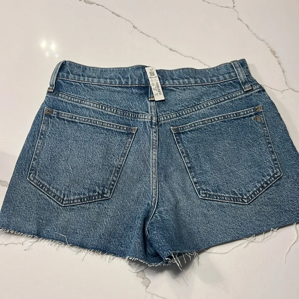 The Perfect Vintage Short in Dewberry Wash - Image 4