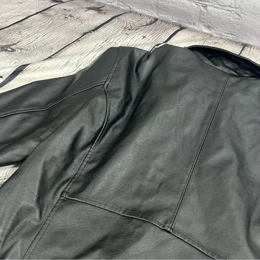 PrettyLittleThing  Black Faux Leather Zip Detail Biker Jacket Size 14 (B9) - Image 10
