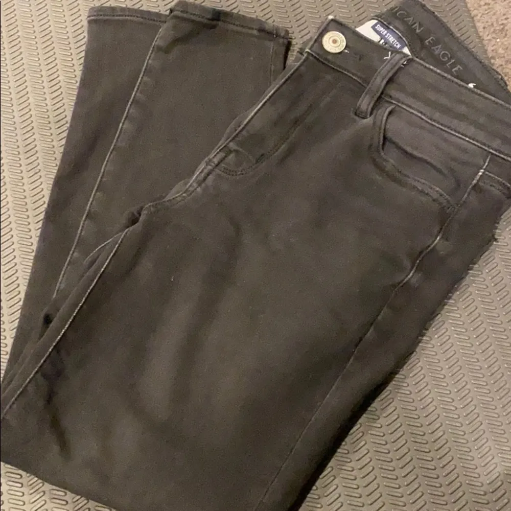 American Eagle Size 4 short super stretch jeans - Image 3