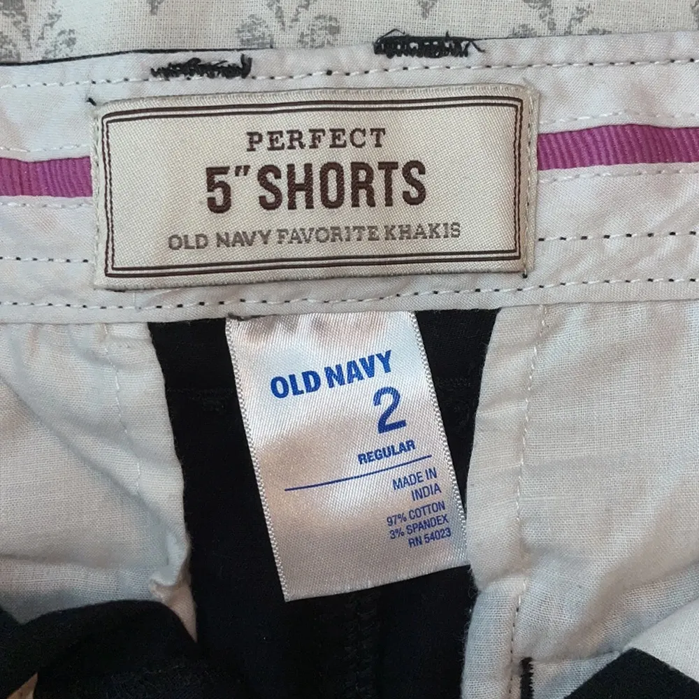 Vintage Old navy black khaki shorts - Image 3