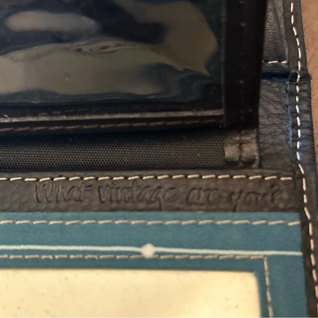 Fossil Brown Leather Credit Card ID Window Bifold Wallet - Image 7