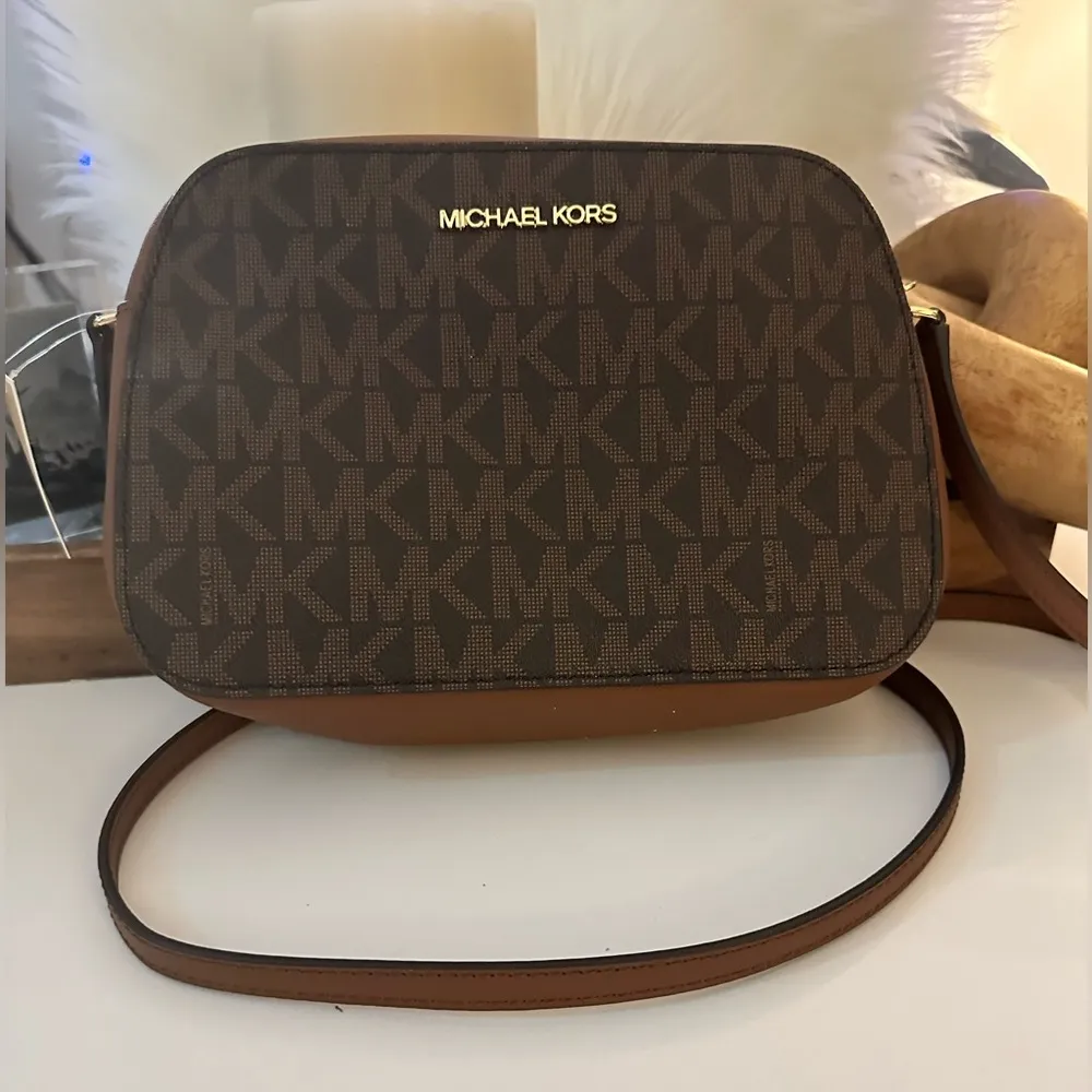 Michael Kors Houston LG Zip Crossbody – NWT - Image 3