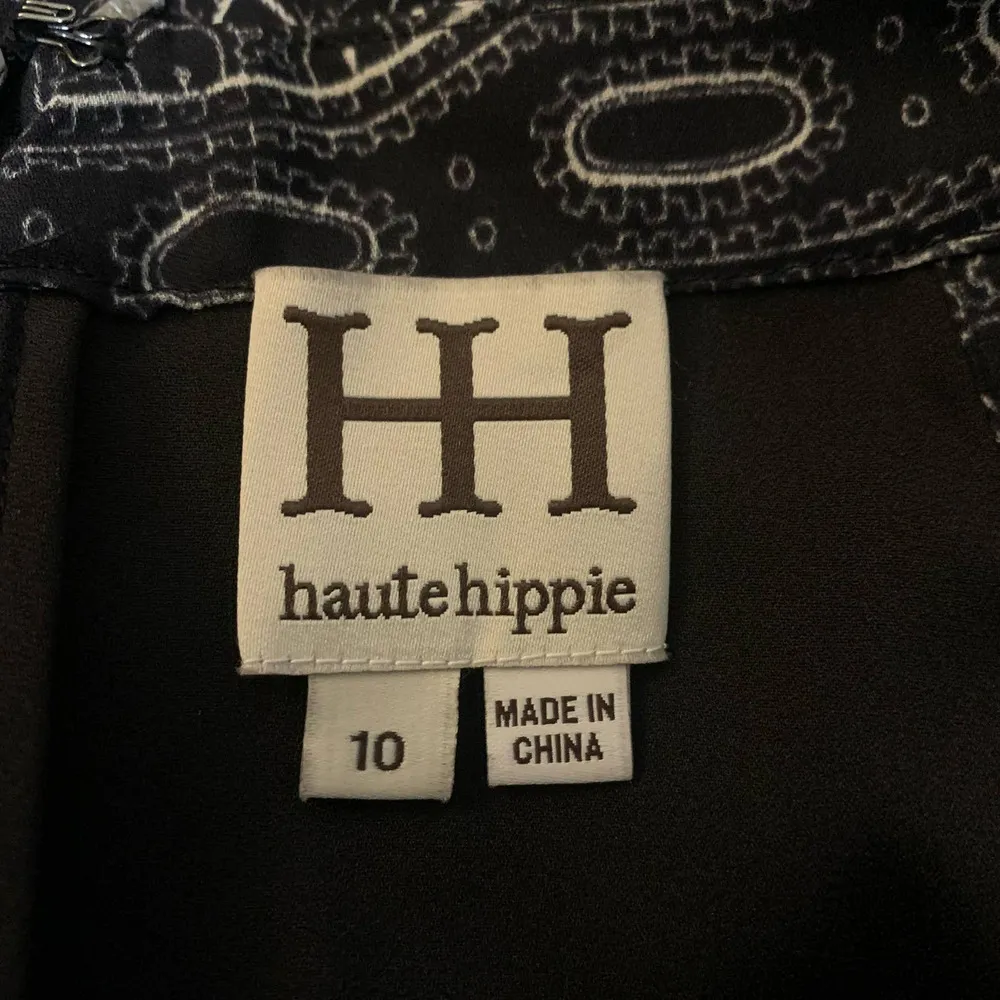 Haute Hippie black & cream paisley silk mini skirt size 10 - Image 4