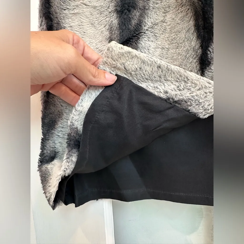 Vintage Bebe Y2K Black Cream Gray Ombre Faux Fur Mini Skirt Size 4 Small S - Image 6