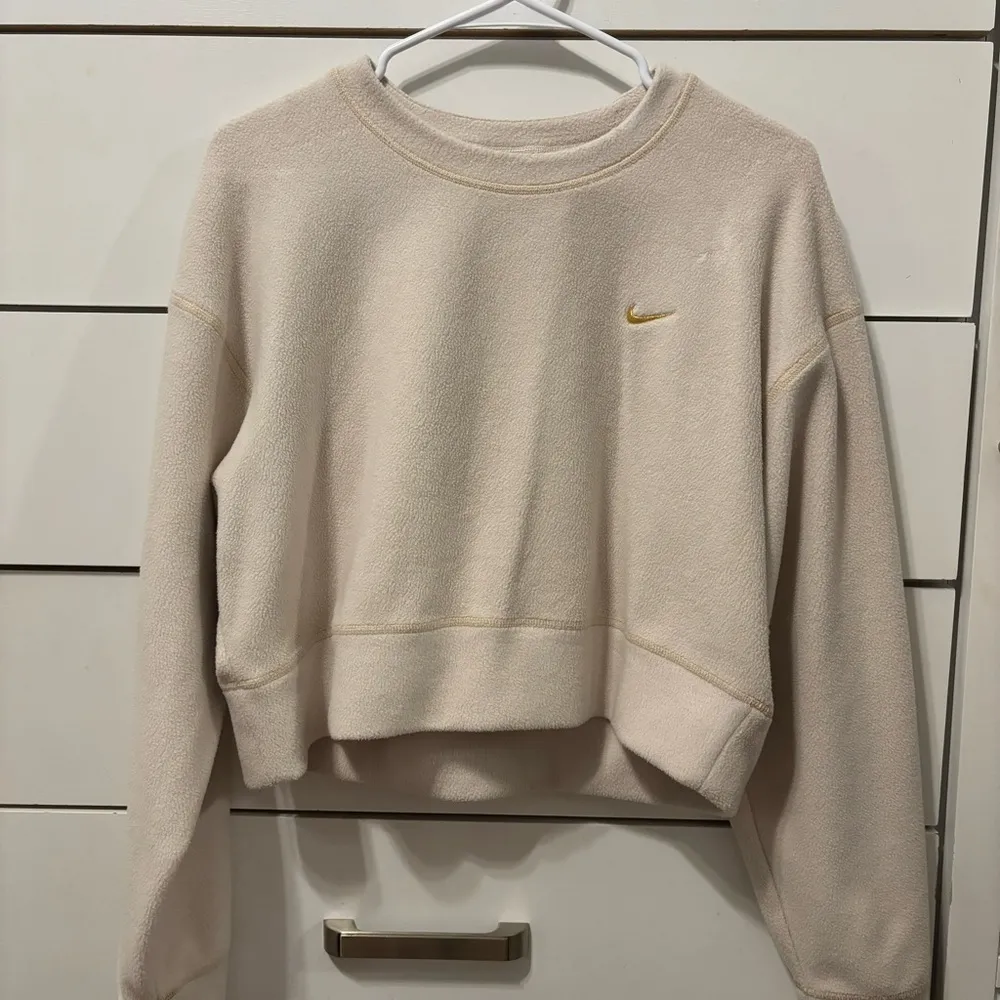 Nike Therma Icon Clash Short Long Sleeves Training Pullover NWOT - Image 2