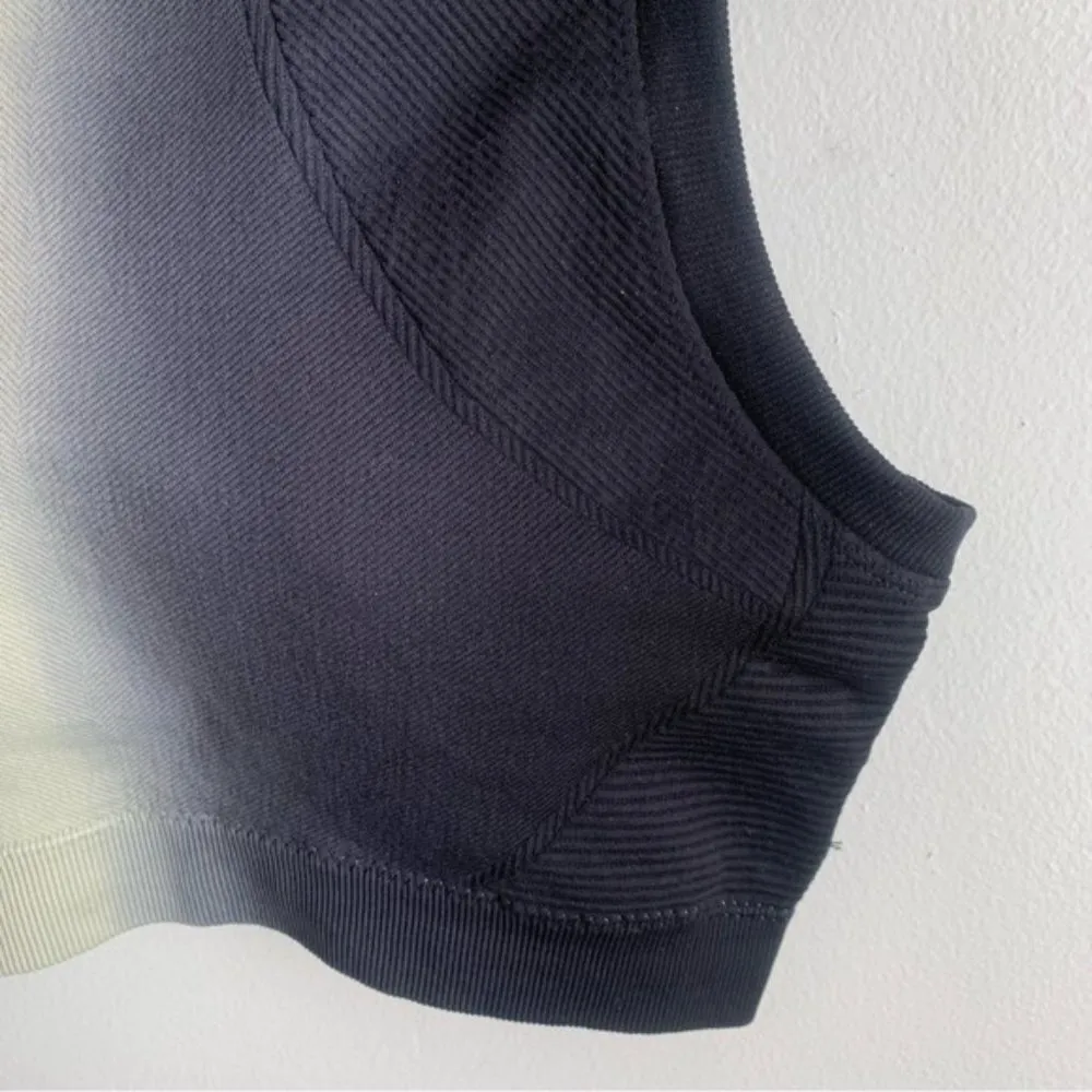 Cara Loren Two Toned Cream & Gray Crop Top & Leggings Size L - Image 11