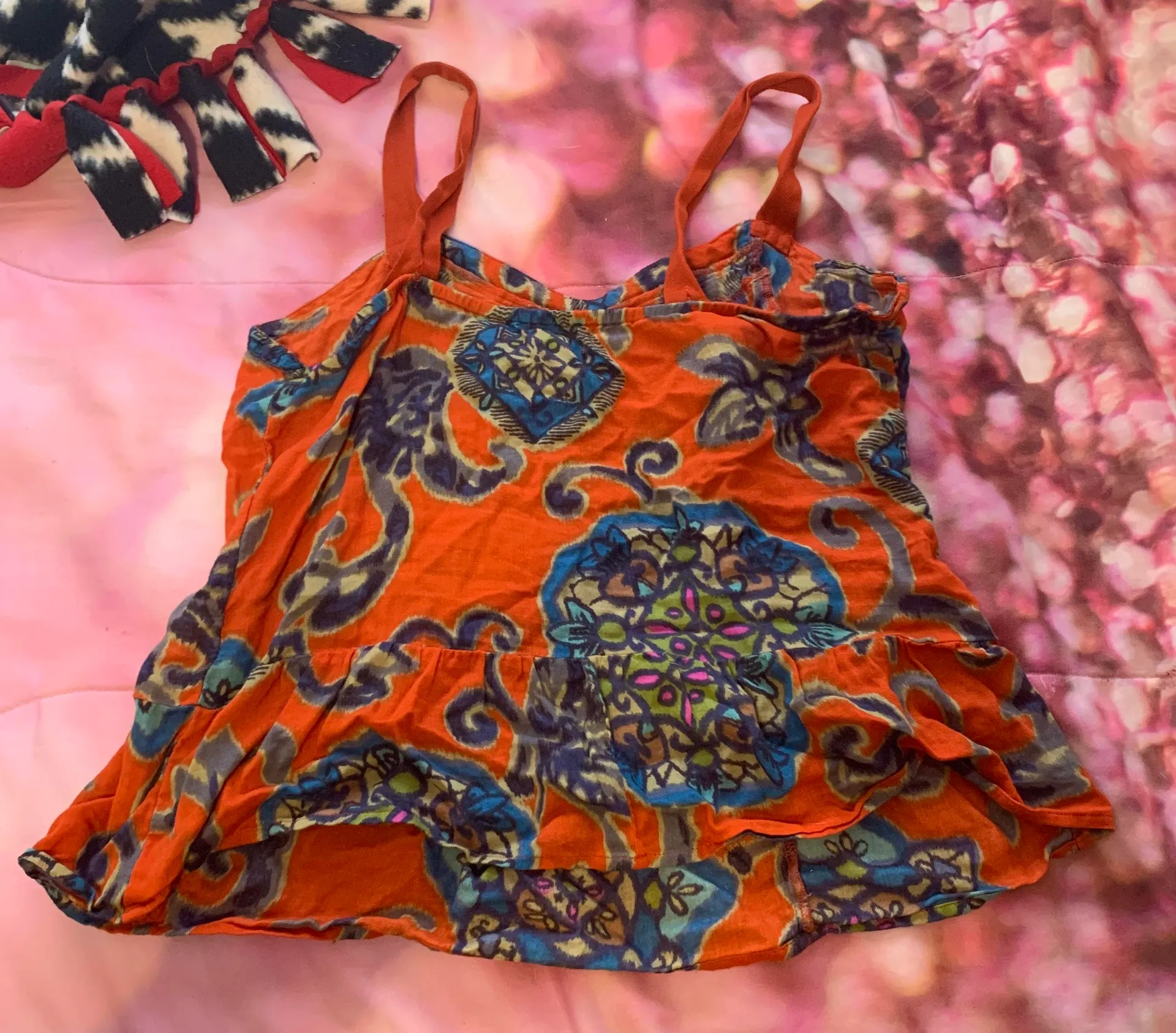 American Eagle Patterned Ruffle Tank Top - Image 3