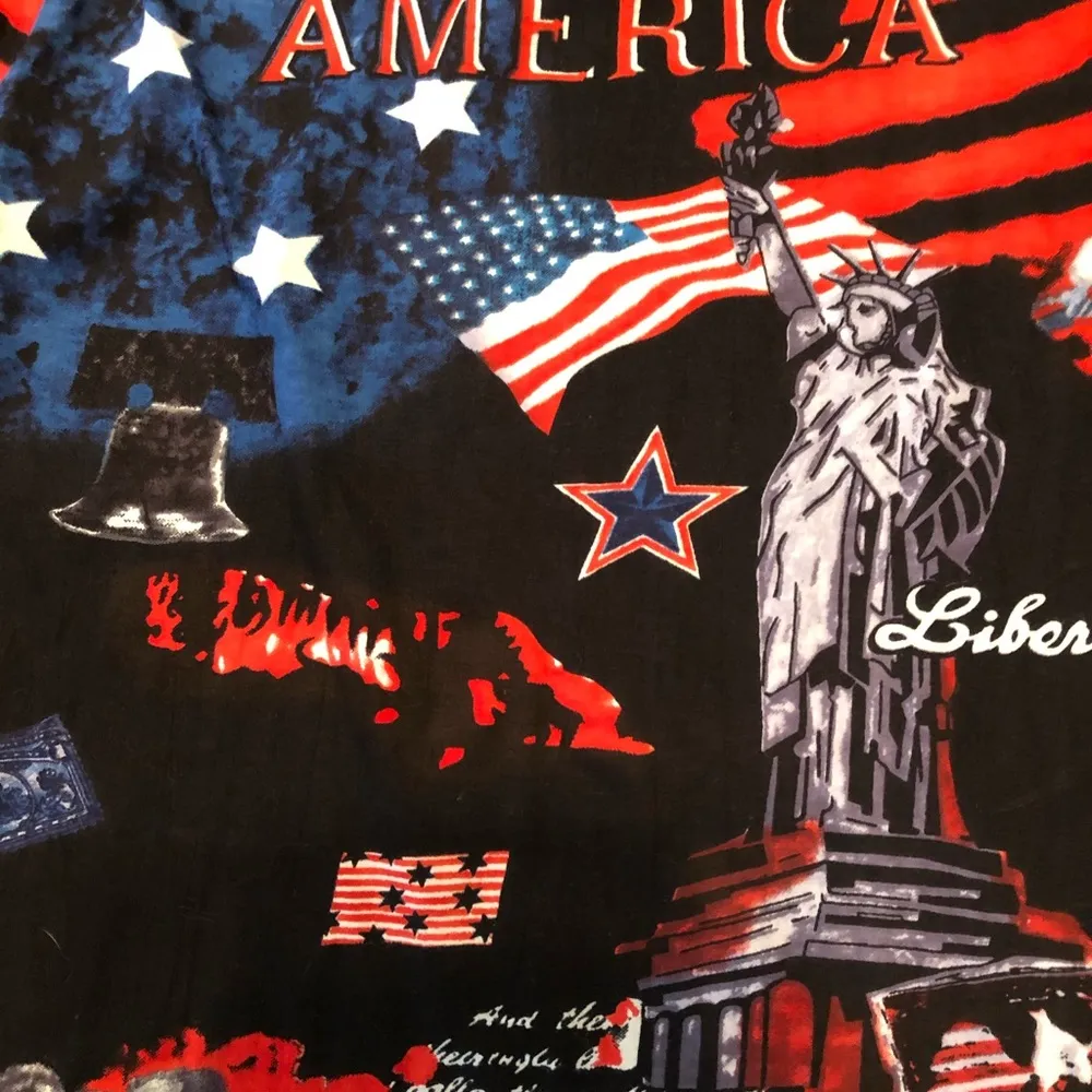 Womens COLLECTIONS ETC Patriotic America Shirt Size Medium 100% Cotton - Image 6