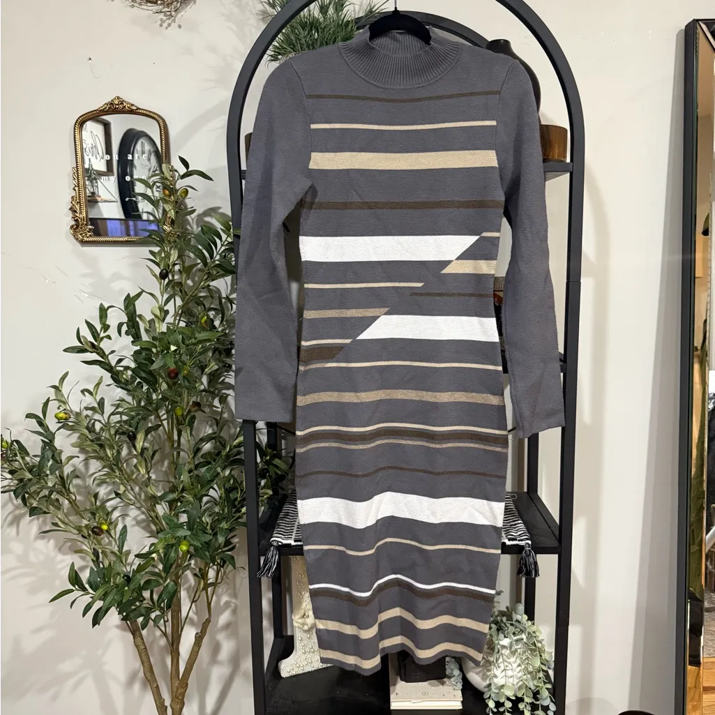 ✨ Nina Leonard Striped Sweater Dress ✨
Size S - Image 3