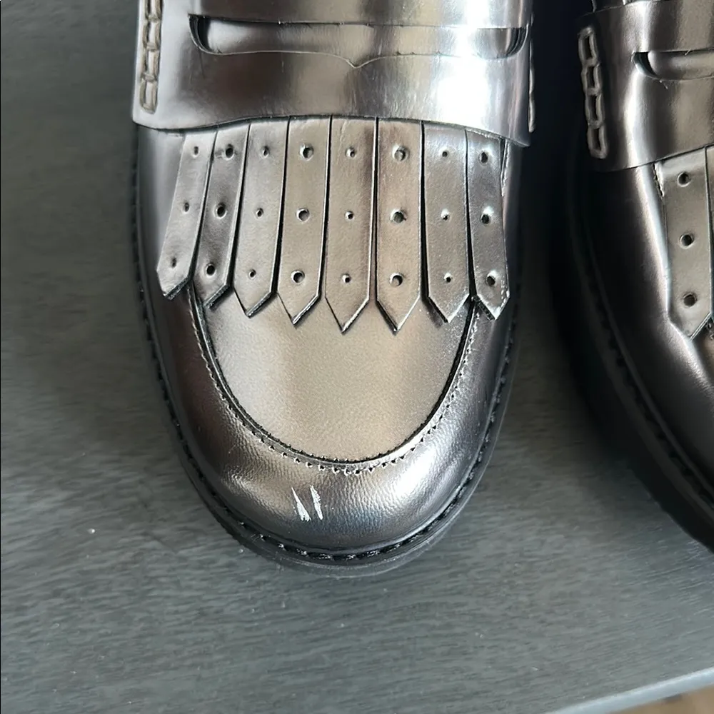 Naturalizer  Leather Darcy Silver Women's Loafers Sz 9.5 - Image 3