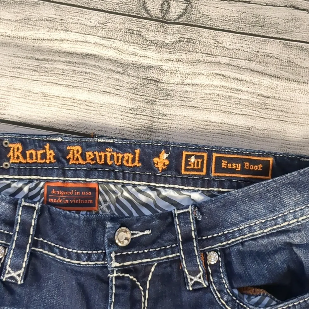 Rock revival leni east boot jeans size 30 - Image 3