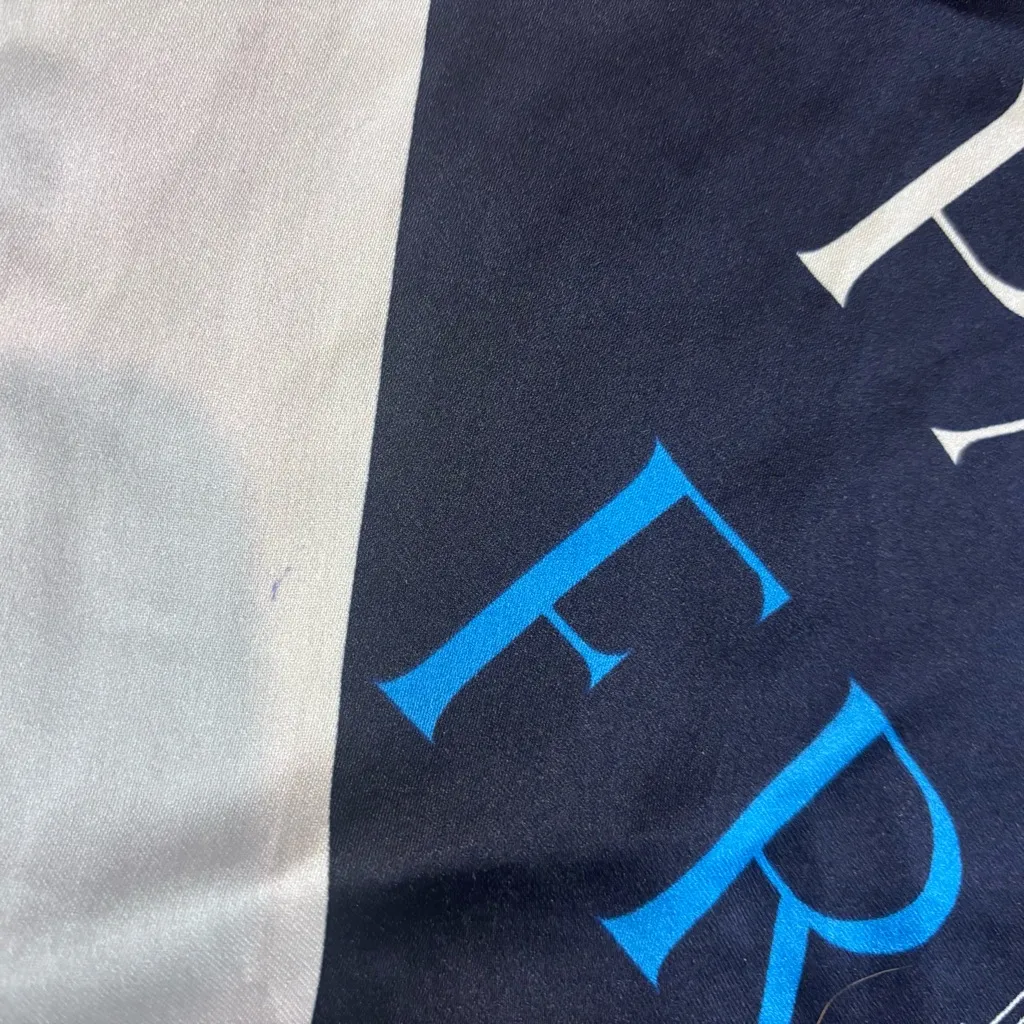 Patricia Paris Womens 34x34 Scarf Navy Blue Red Vintage Souvenir de Paris - Image 5