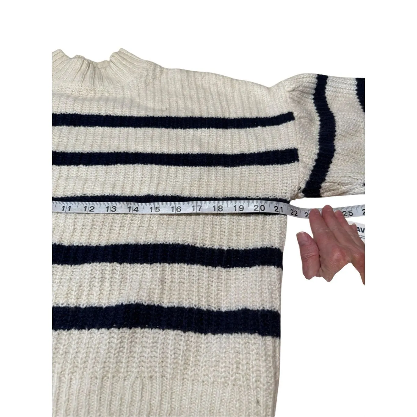 Old Navy Oversized Sweater Sz S Cream/Navy NWT - Image 6