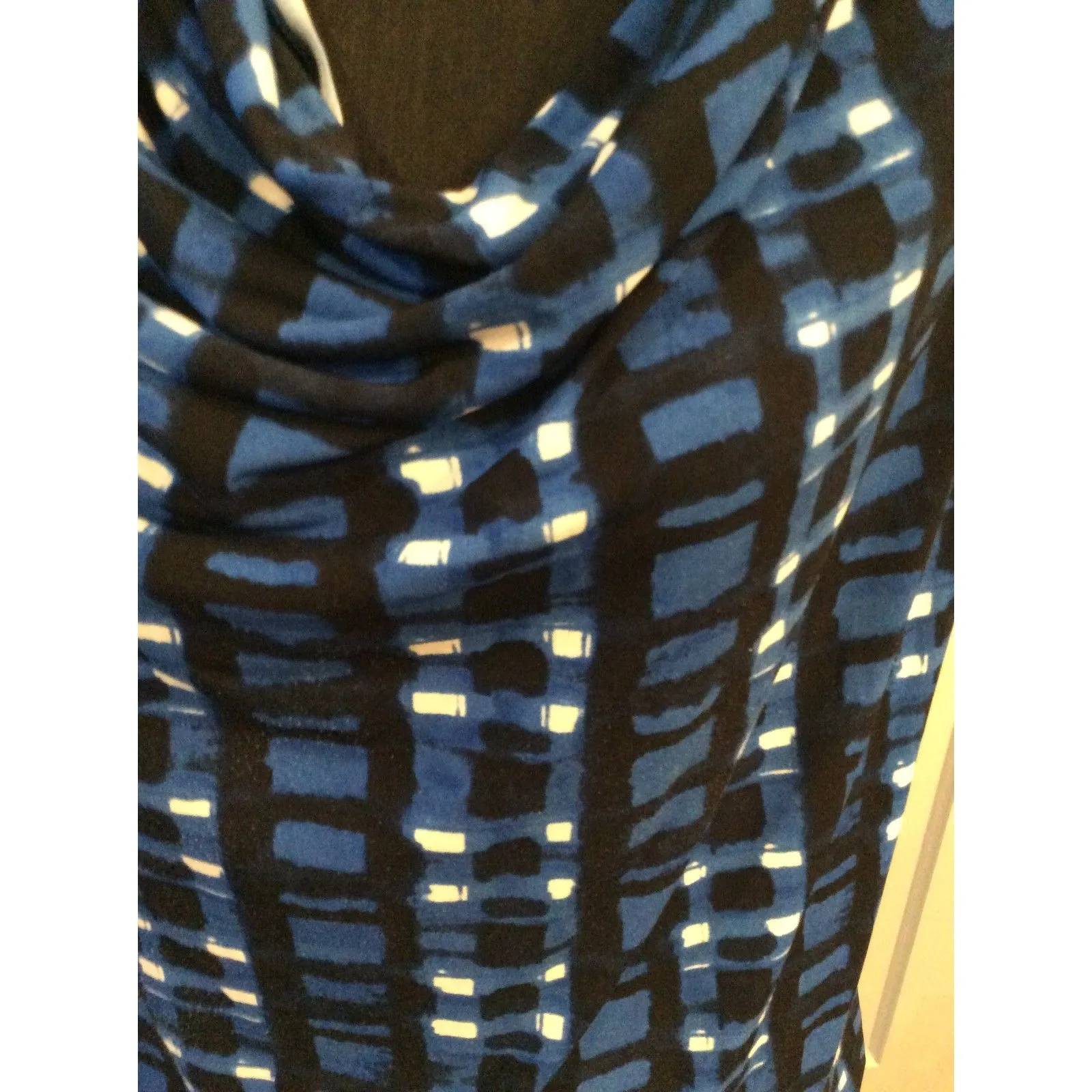 Calvin Klein sleeveless geometric print blue black draped sleeveless top L - Image 3