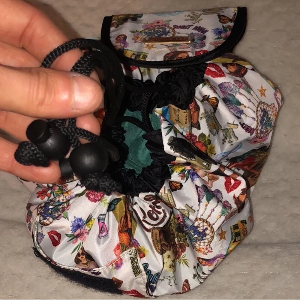 Necole Lee USA large makeup or accessory or shower Carry bag with drawstring - Image 3