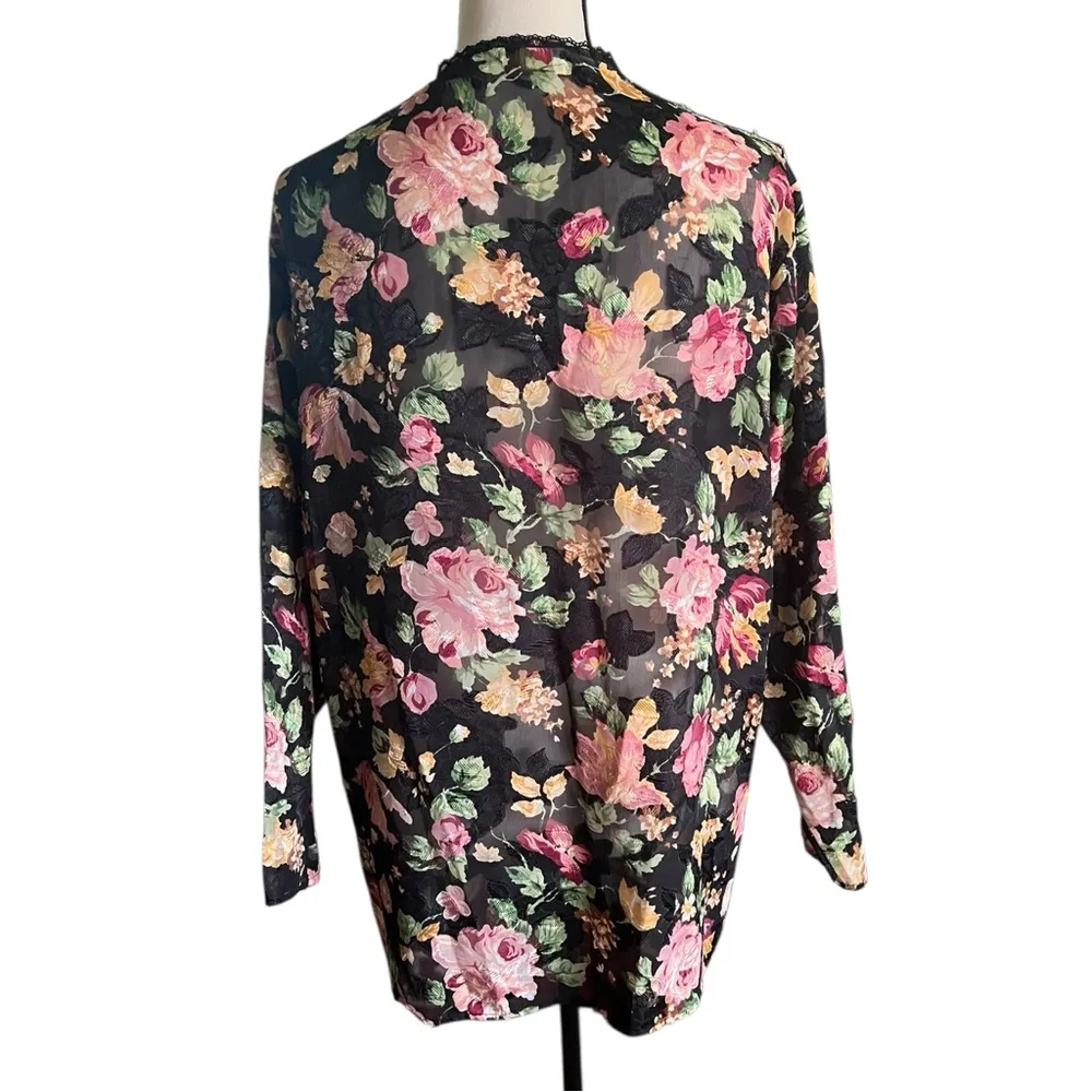 Victoria’s Secret Floral and Lace Open front tie lingerie. Size M. - Image 3