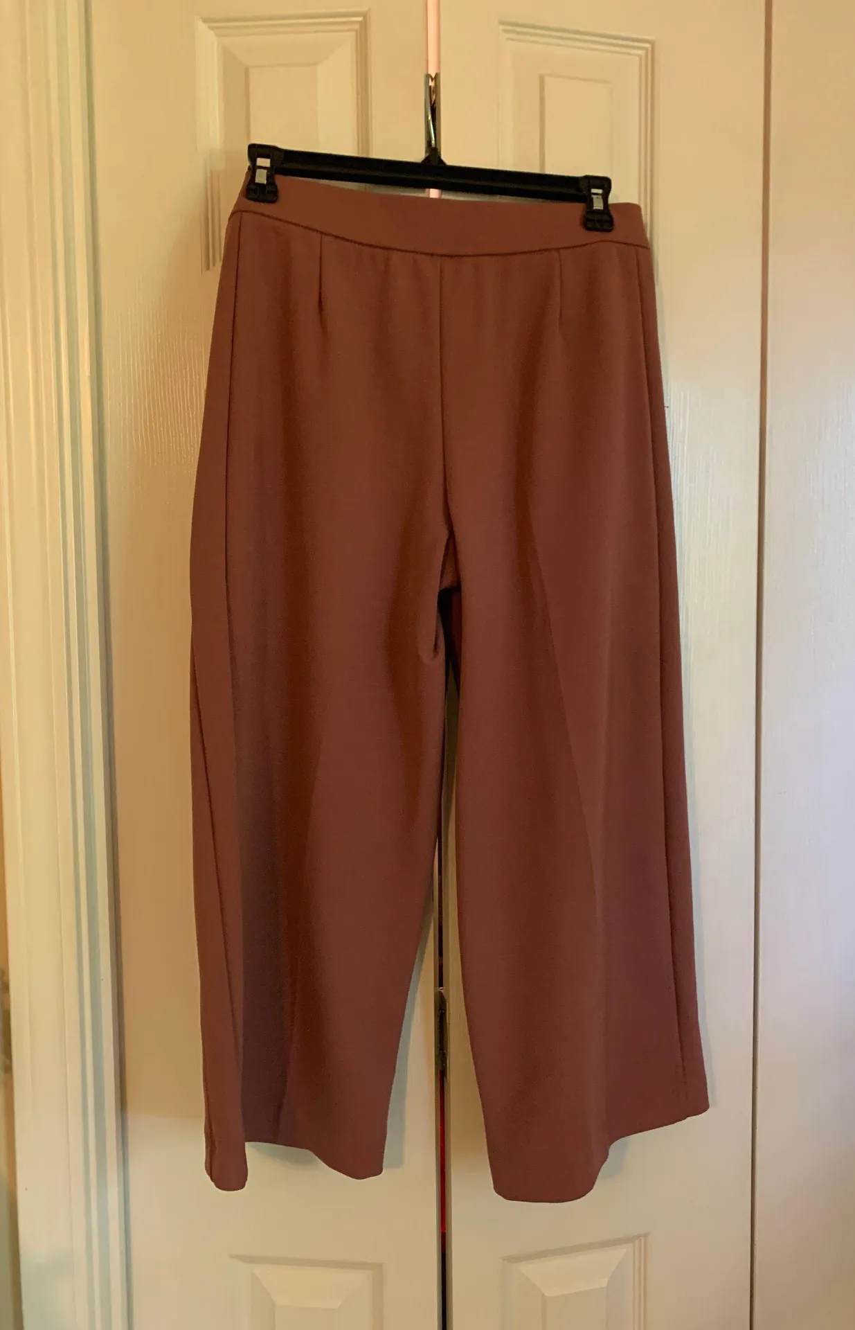 Boutique Dusty Pink Cropped Trousers - Image 3