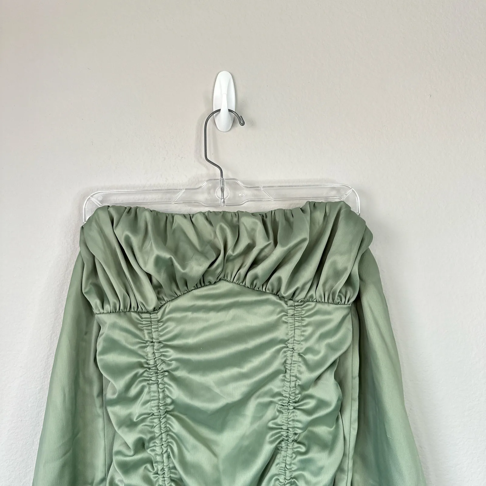 MAJORELLE Farren Ruched Mini Dress Sage Green Satin Size Medium Revolve Party - Image 5