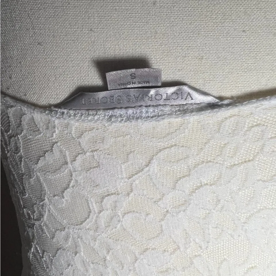 Vintage 2000s Victoria’s secret Elegant White Lace Slip Dress - Image 6