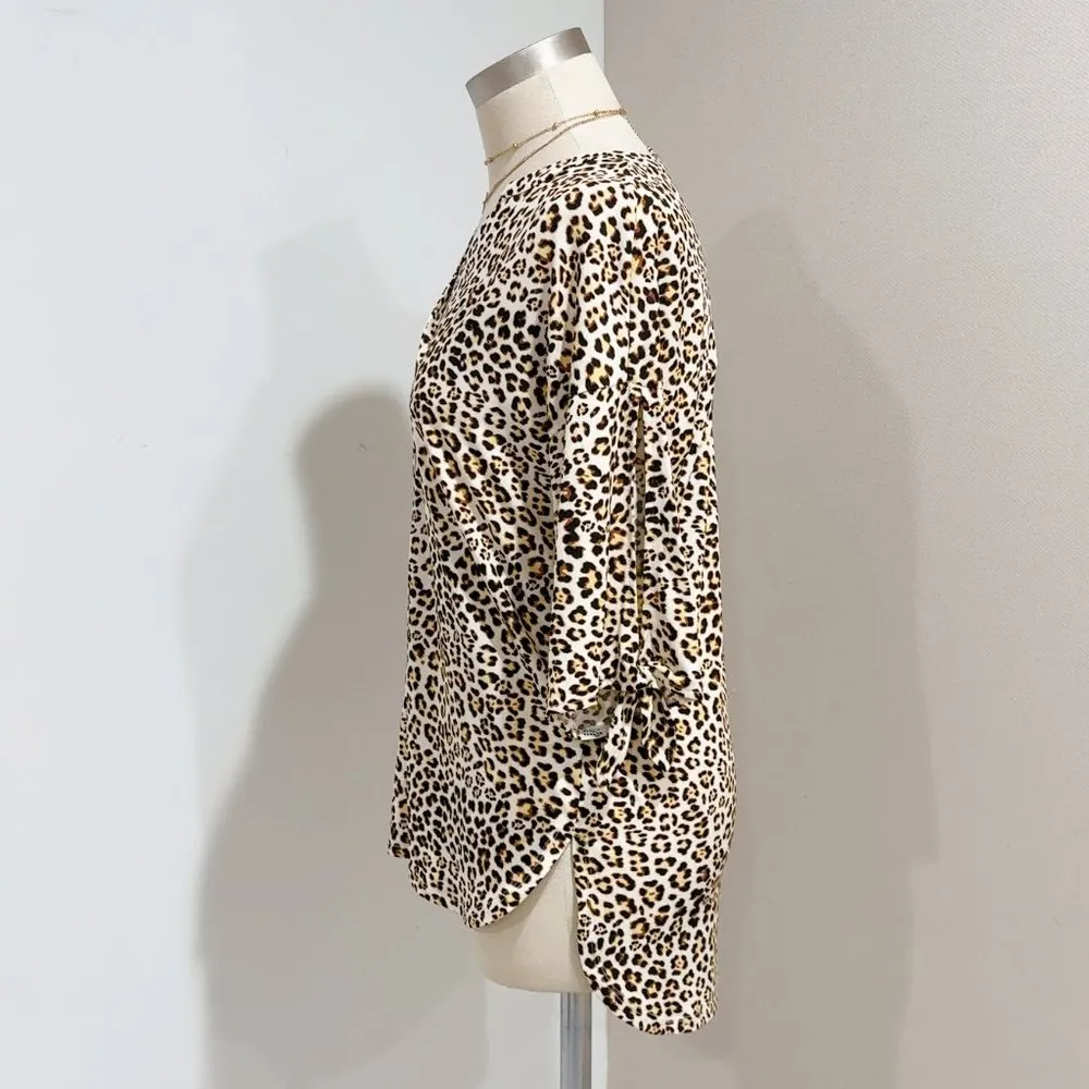 ELLEN TRACY Women's Leopard Print Split Short Sleeve Stretch Top Size S - Image 4