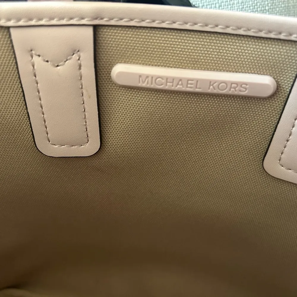 Michael Kors Pink Tote Bag​ - Image 7