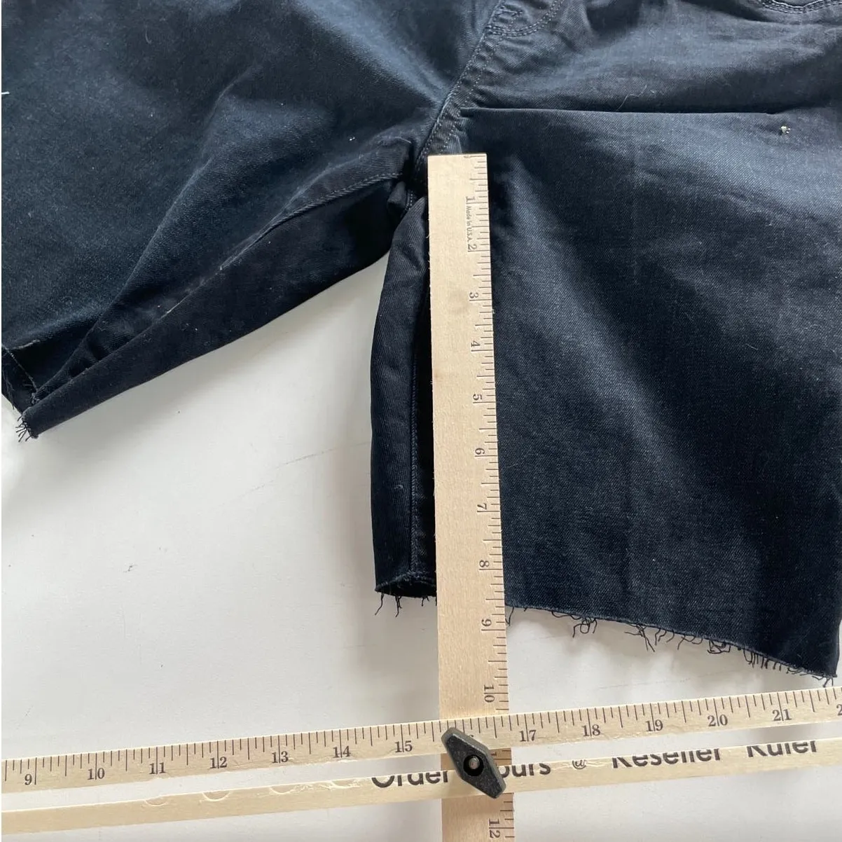 Isabel Maternity Ingrid & Isabel Shorts Womens Size 6 Black Bermuda Over Belly - Image 8