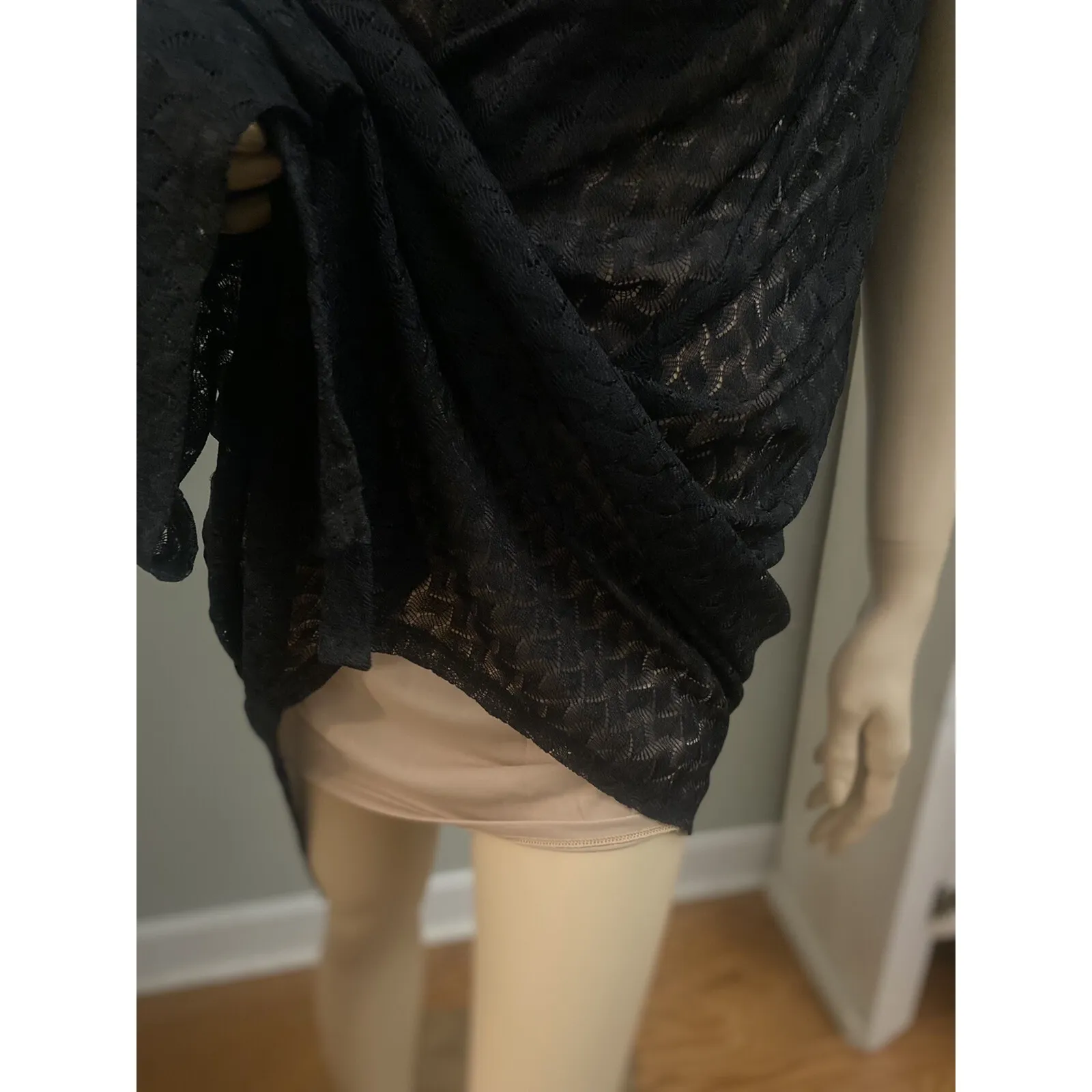 BCBG MAXAZRIA Black/Nude‎ Illusion LACE Halter DRESS XS - Image 8