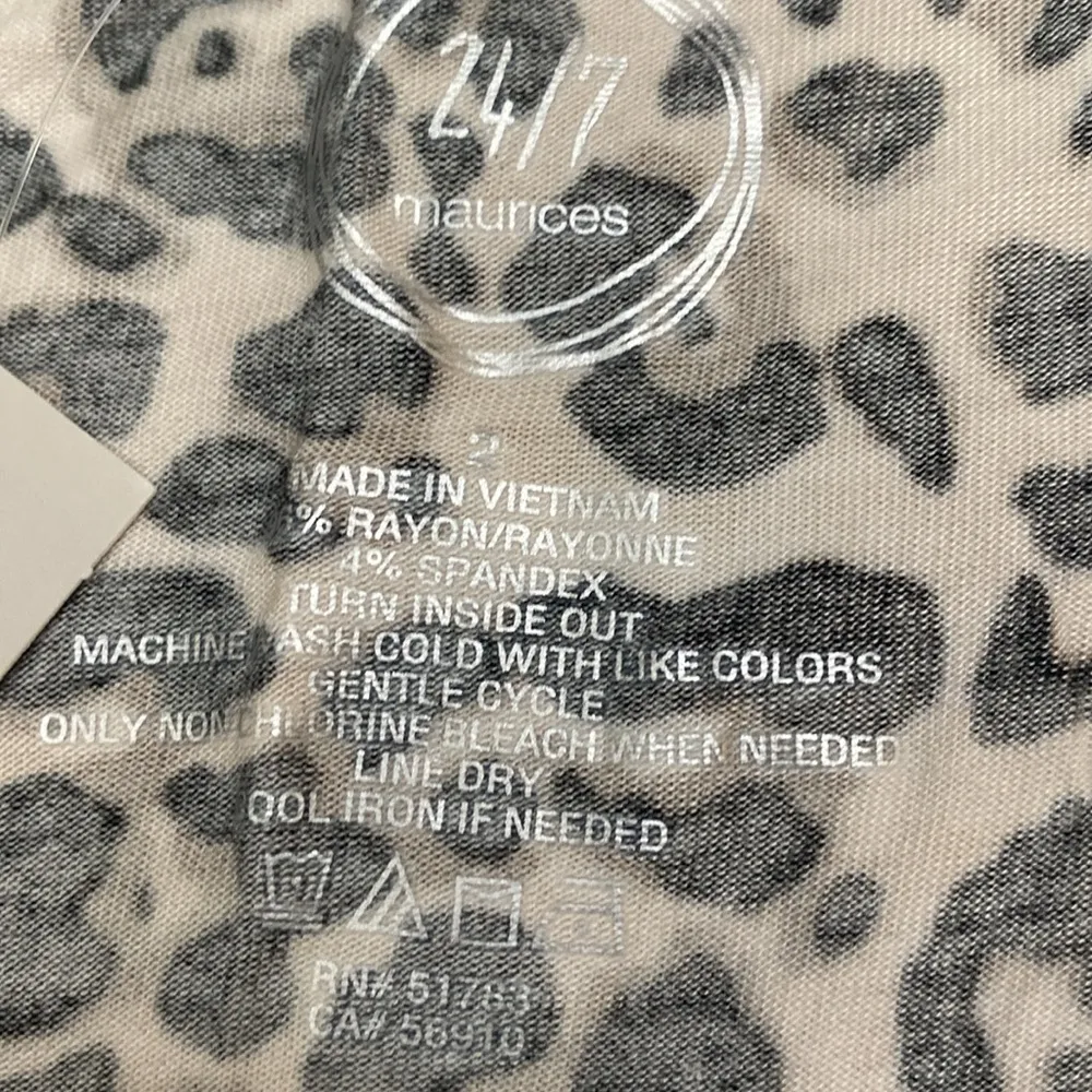 Maurice’s 24/7 Short Sleeve Soft Knit Leopard print pull on tunic t shirt - Image 6