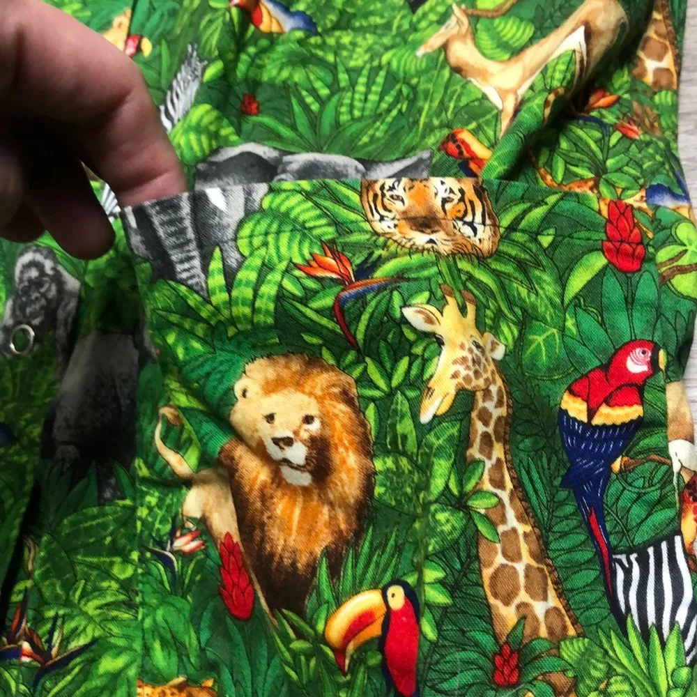 Jungle Print Scrub Top size XS - Image 4