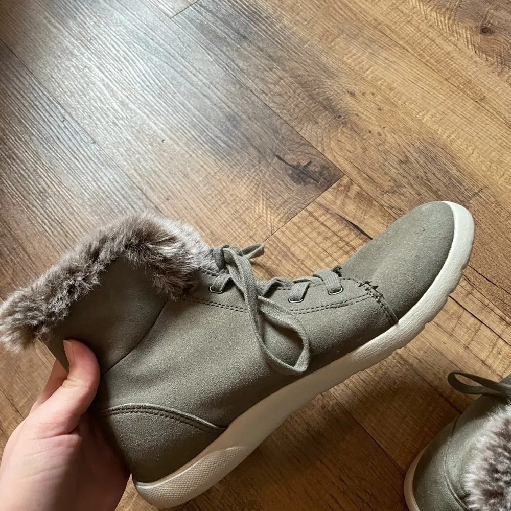 BEARPAW Olive Frankie Shoes - Image 3