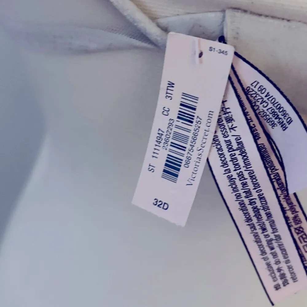 Victoria’s Secret Dream Angels Push-up Bra - Image 7