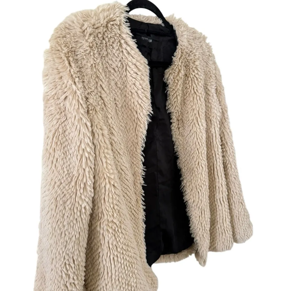 Reformation Cream Faux Fur Jacket - Image 10
