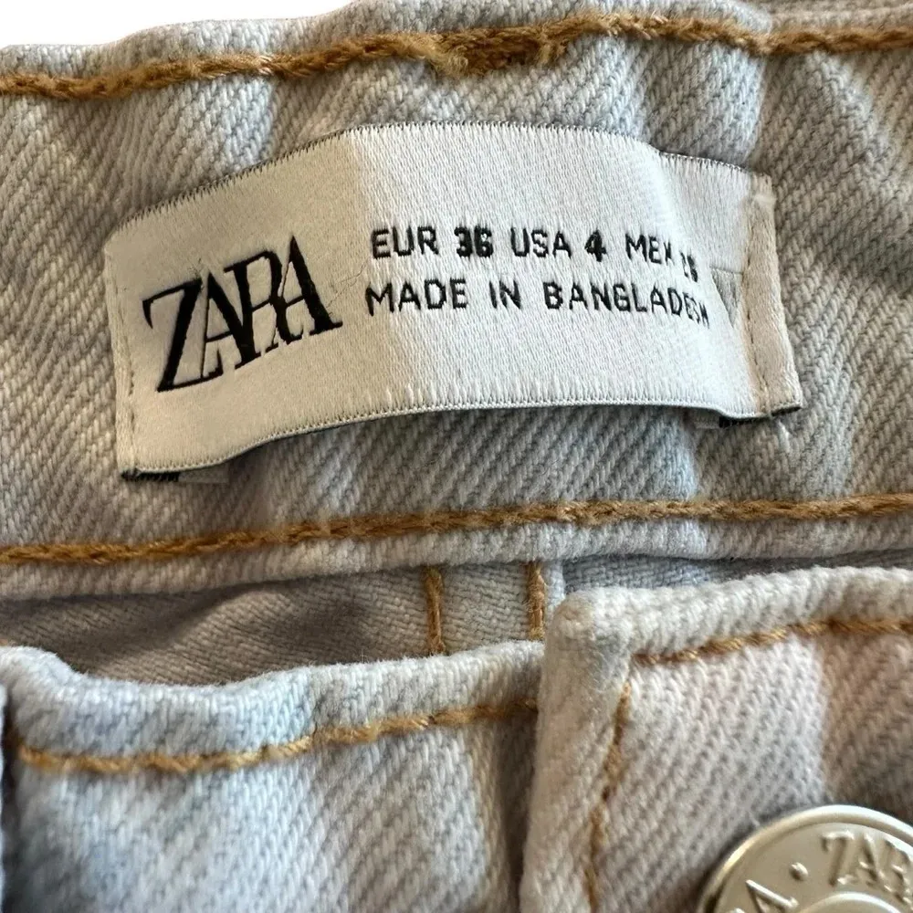 Zara women's size 4  distressed jean shorts, waist 15", inseam 7" - Image 5