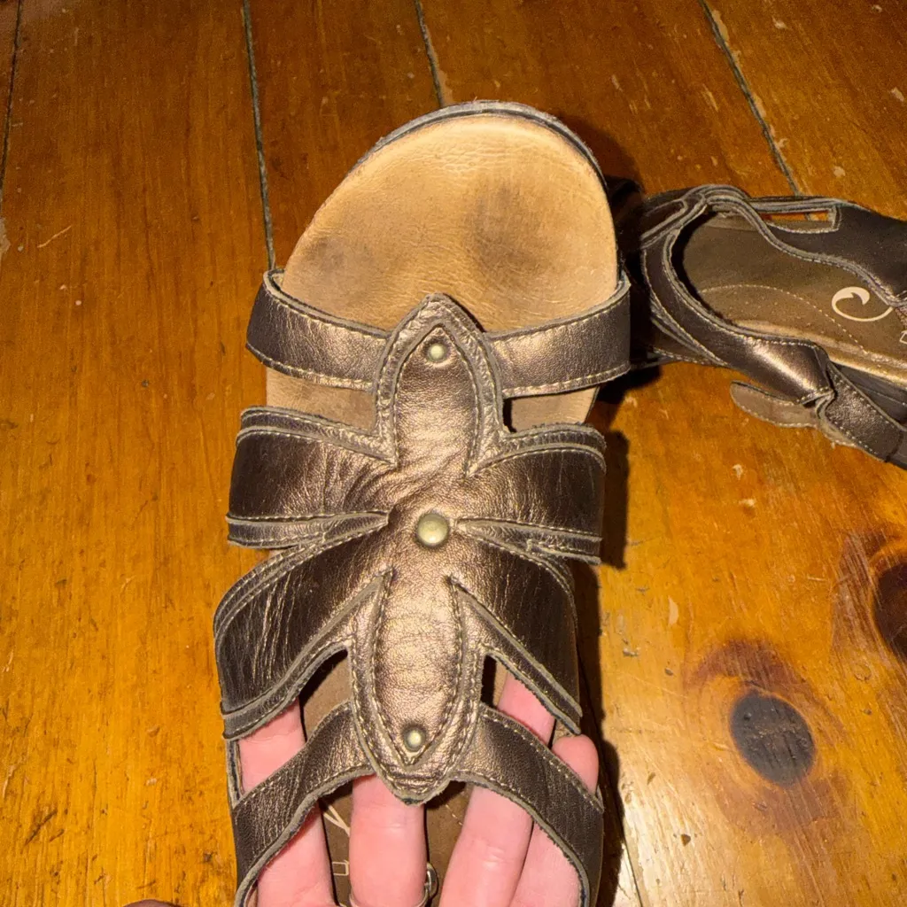 Dansko Brown Heels - Image 3