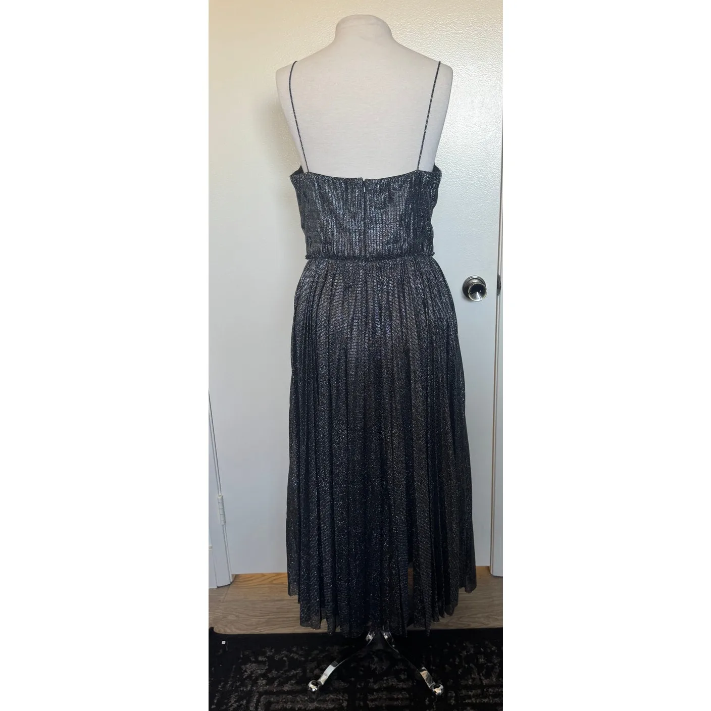 Lela Rose Women's Black Metallic Pleated Cowl - Image 4