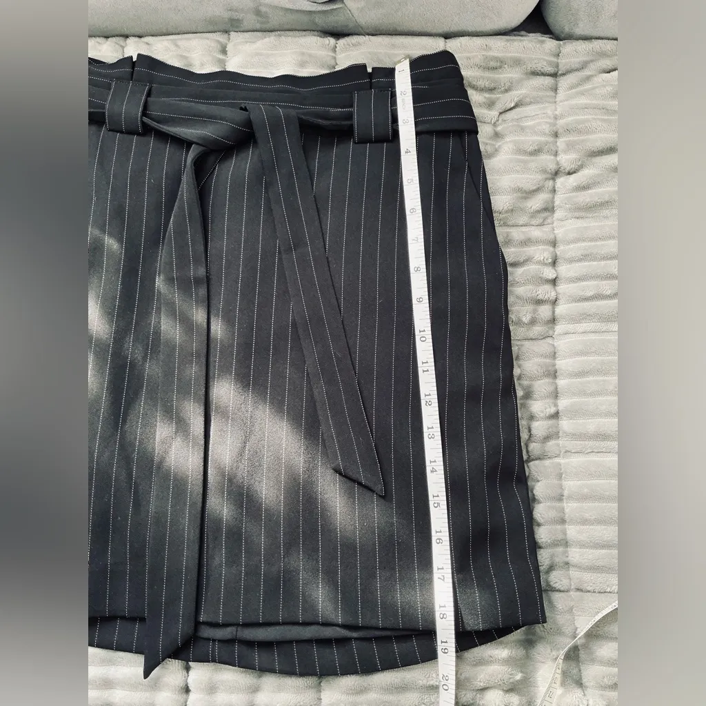 So CUTE EXPRESS MINI skirt 🌷🌷 - Image 7