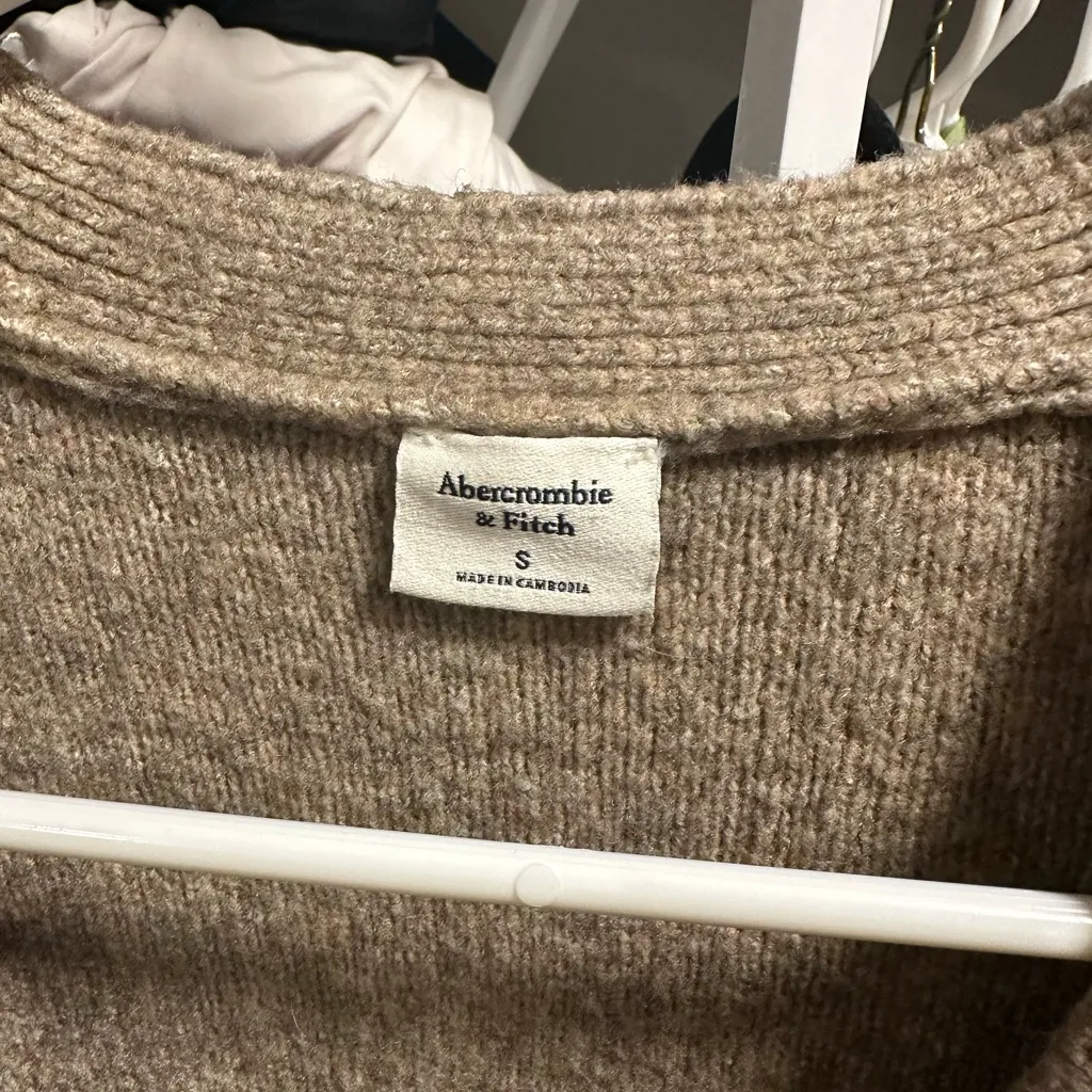 Women's Abercrombie Sweater Cardigan - Image 2