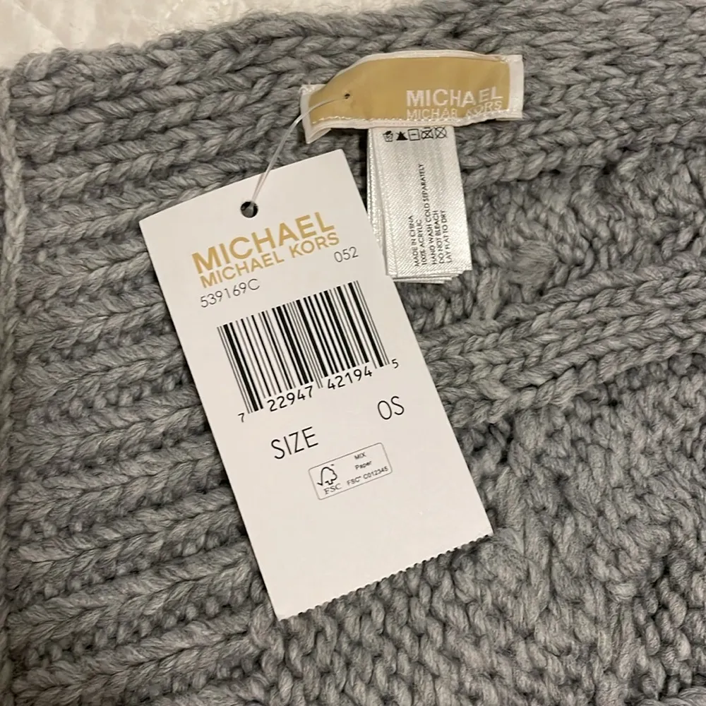 NWT Michael Kors Gray Knit Scarf - Image 2