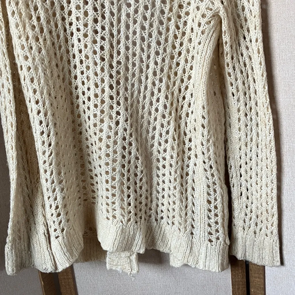 Wet Seal Cream Acrylic Sweater medium - Image 11