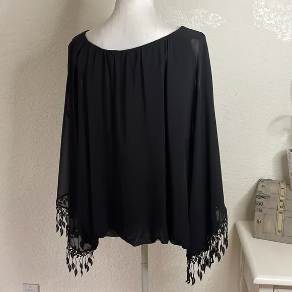 Joseph Ribkoff sleeveless top with black caplet‎ overlay.  Size 6 - Image 2