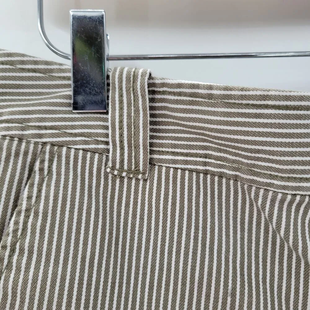 New York & Company Womens Shorts 2 Green White Striped Mid Rise Pockets Stretch - Image 9