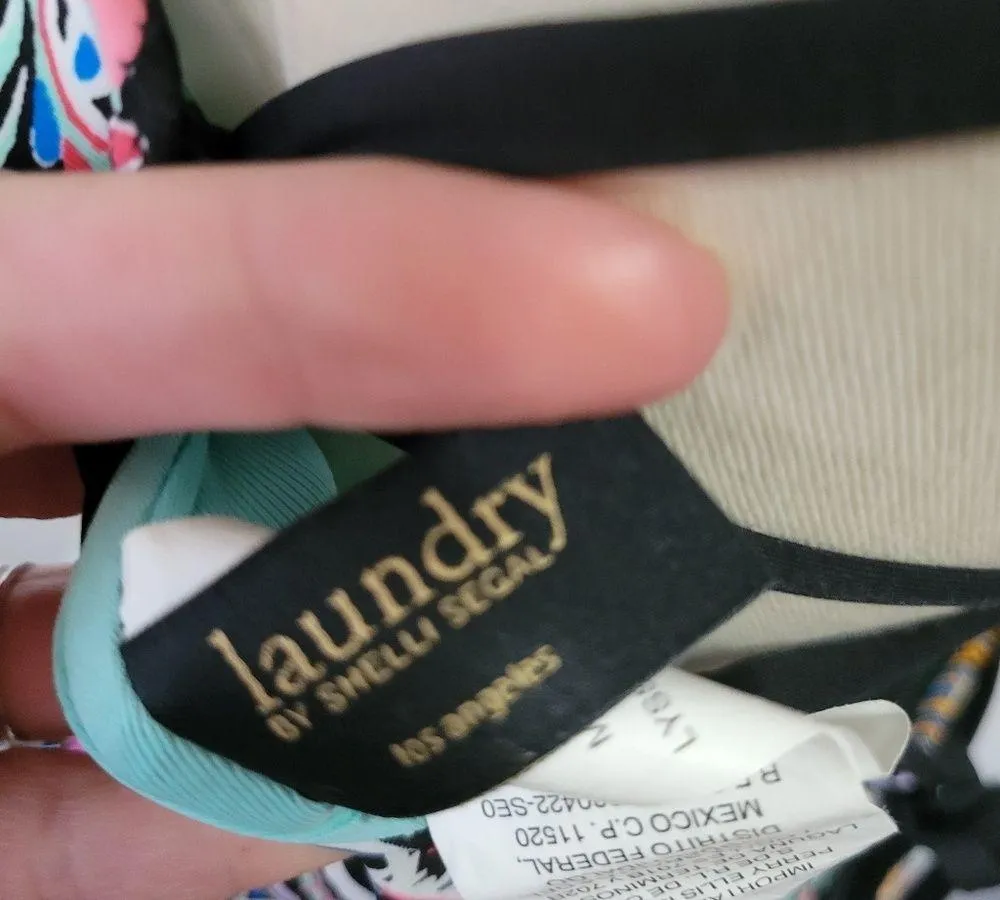 Laundry by Shelli Segal folk art halter one piece swimsuit size medium - Image 7