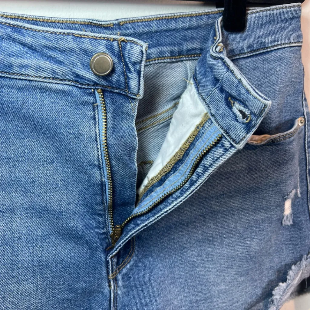 Good American Good Curve High Waisted Jean Shorts Blue Distressed Stretch  Sz 15 - Image 6