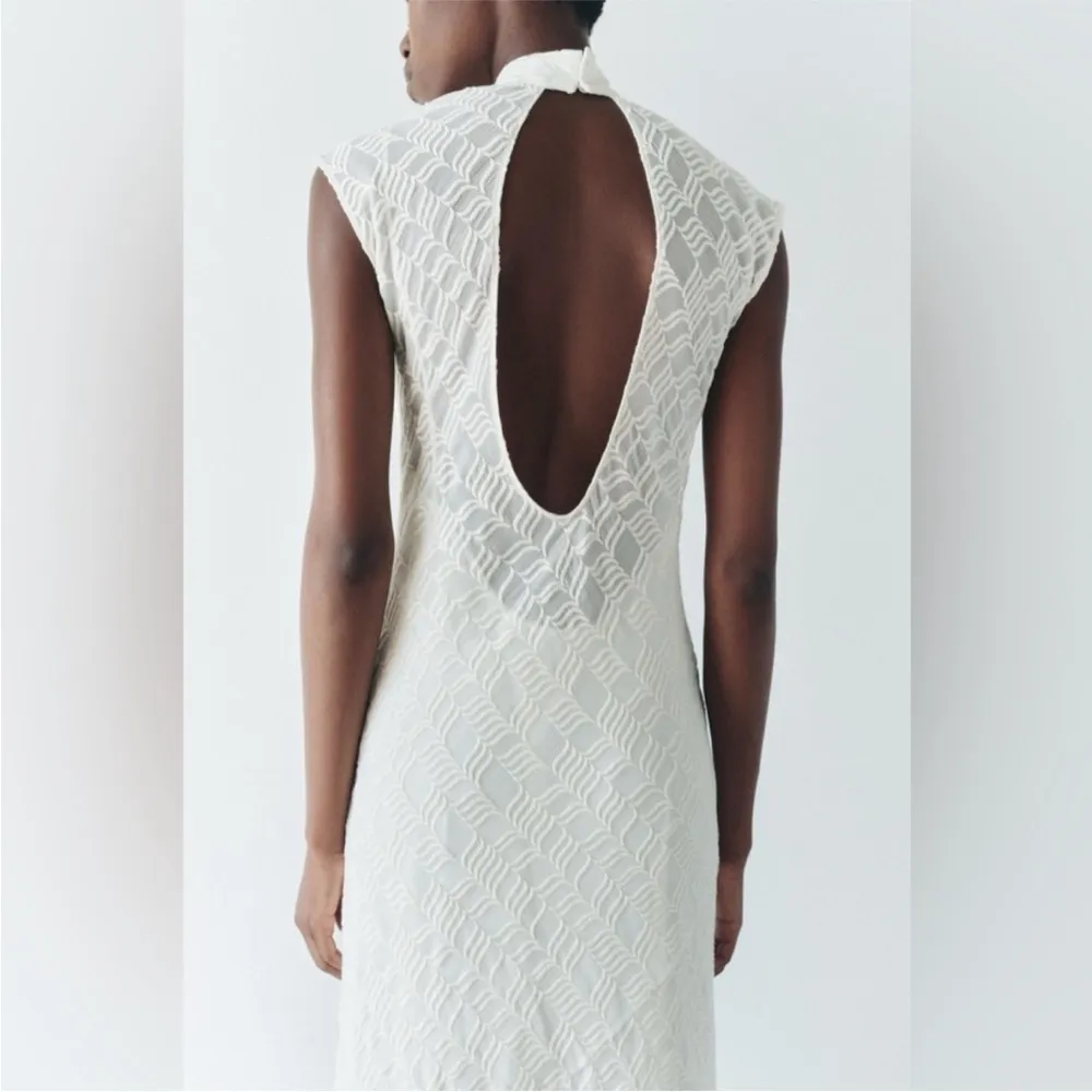 NWT ZARA WHITE EMBROIDERED MAXI DRESS - Image 3