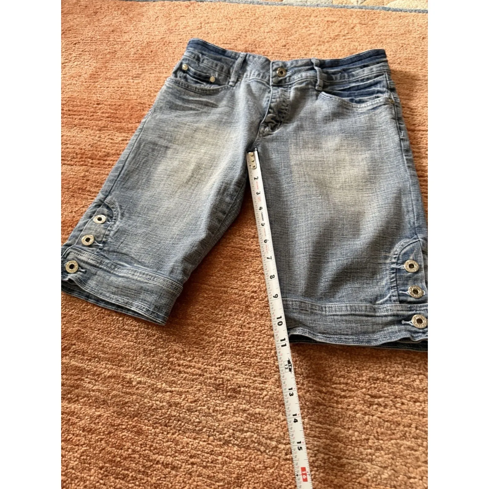 Leemo USA Denim Bermuda Shorts Button Hem Embroidered Pockets Size 9/10 Blue - Image 5