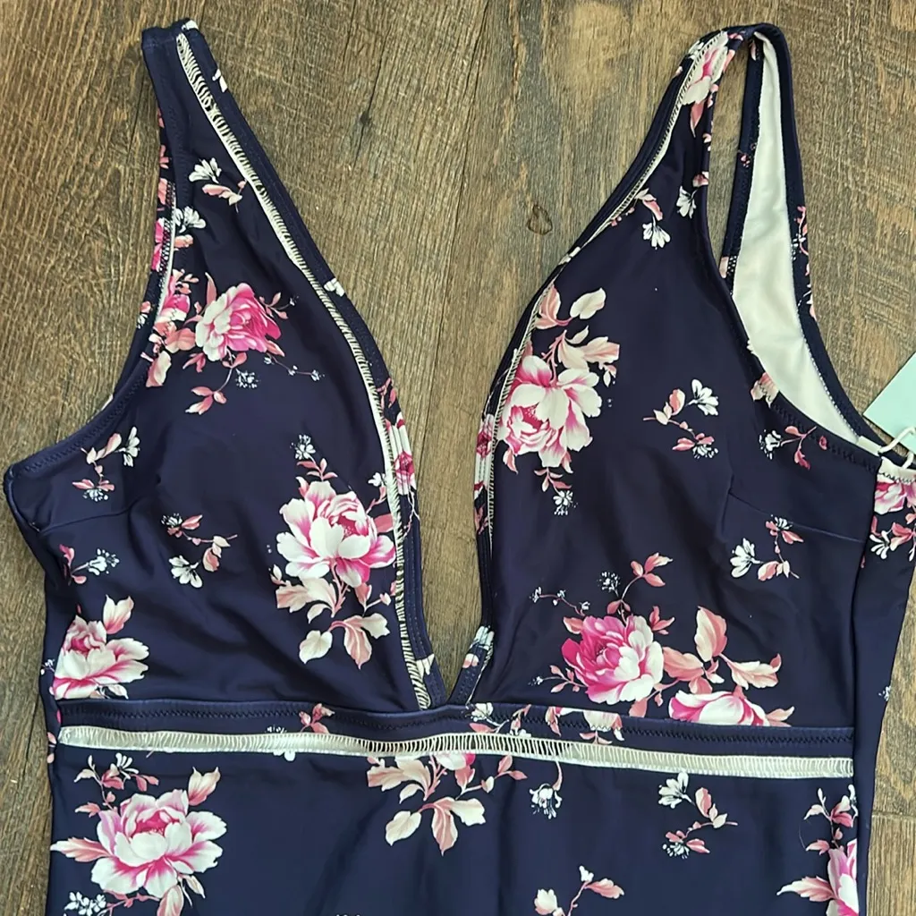 NEW CUPSHE Women's in The‎ Forest One-Piece V Neck Swimsuit Bathing Suit XXL - Image 2