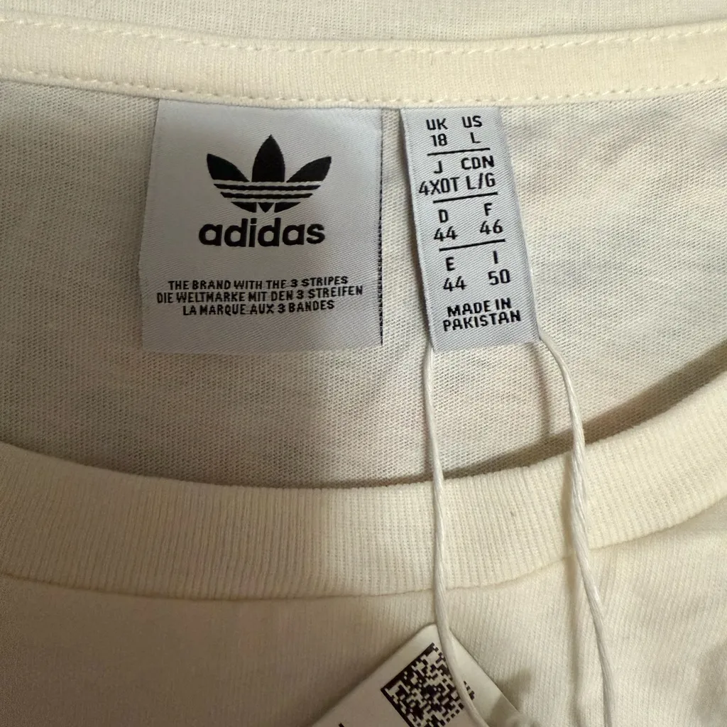 214 NWT Adidas Women's Black and White T-shirt Crop with Black Logo large - Image 4