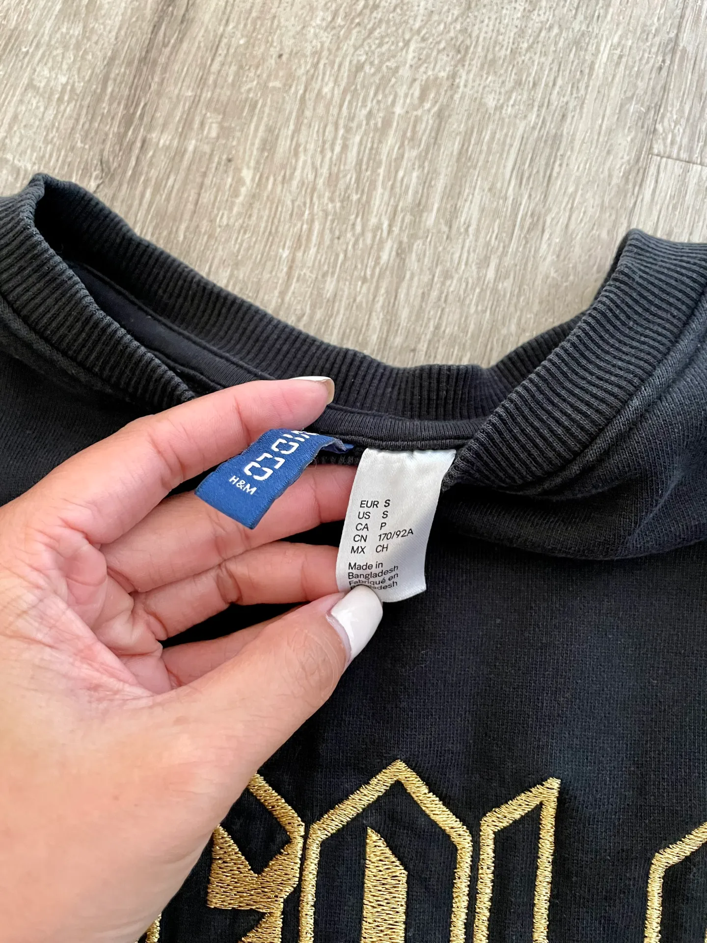 Black Gold Embroidered Logo Sweater L - Image 6